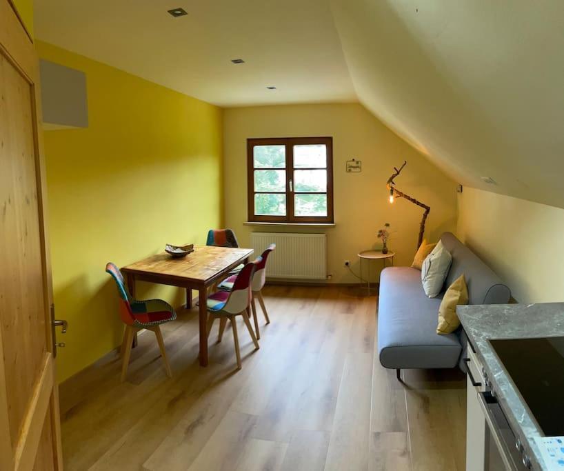Neu Renoviertes 2Zi Appartment Im Dg Feldkirch Exteriör bild